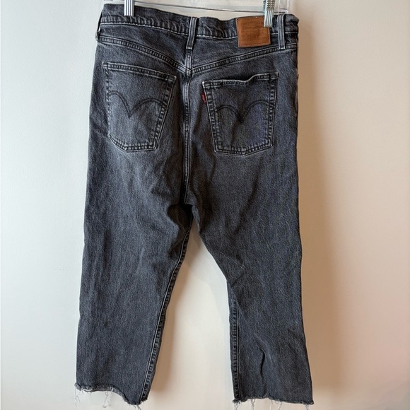 Levi’s Ribcage Straight Ankle Jeans - Picture 4 of 5